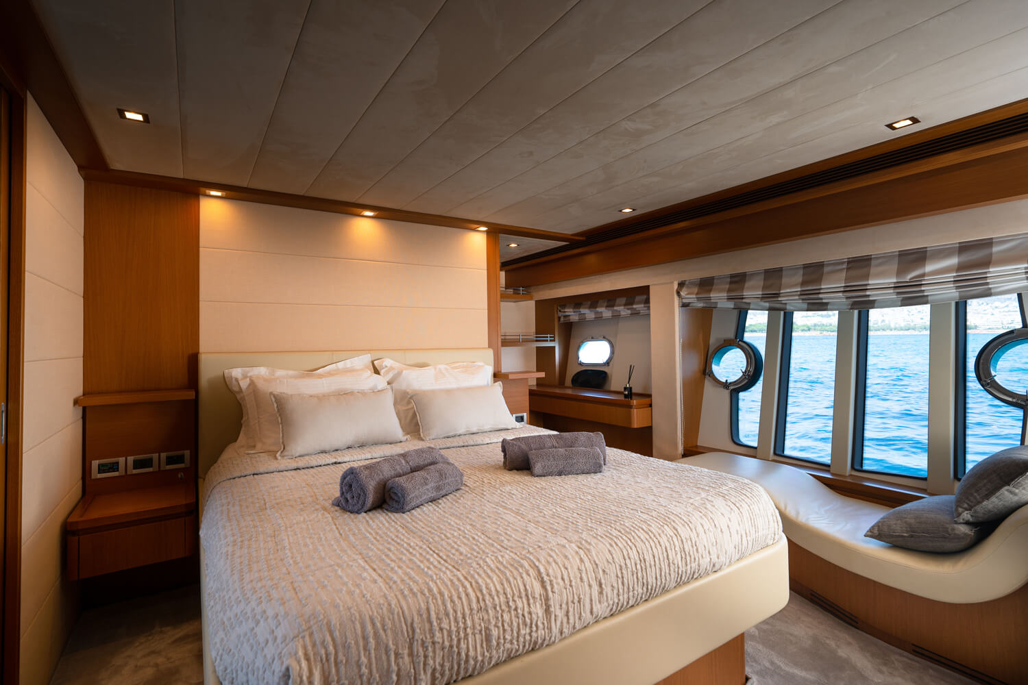 M/Y Nineteen cabins  image 1