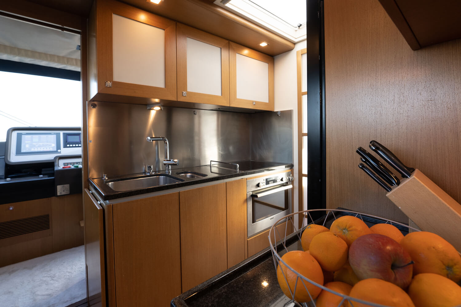 M/Y Nineteen saloon and cockpit  image 3