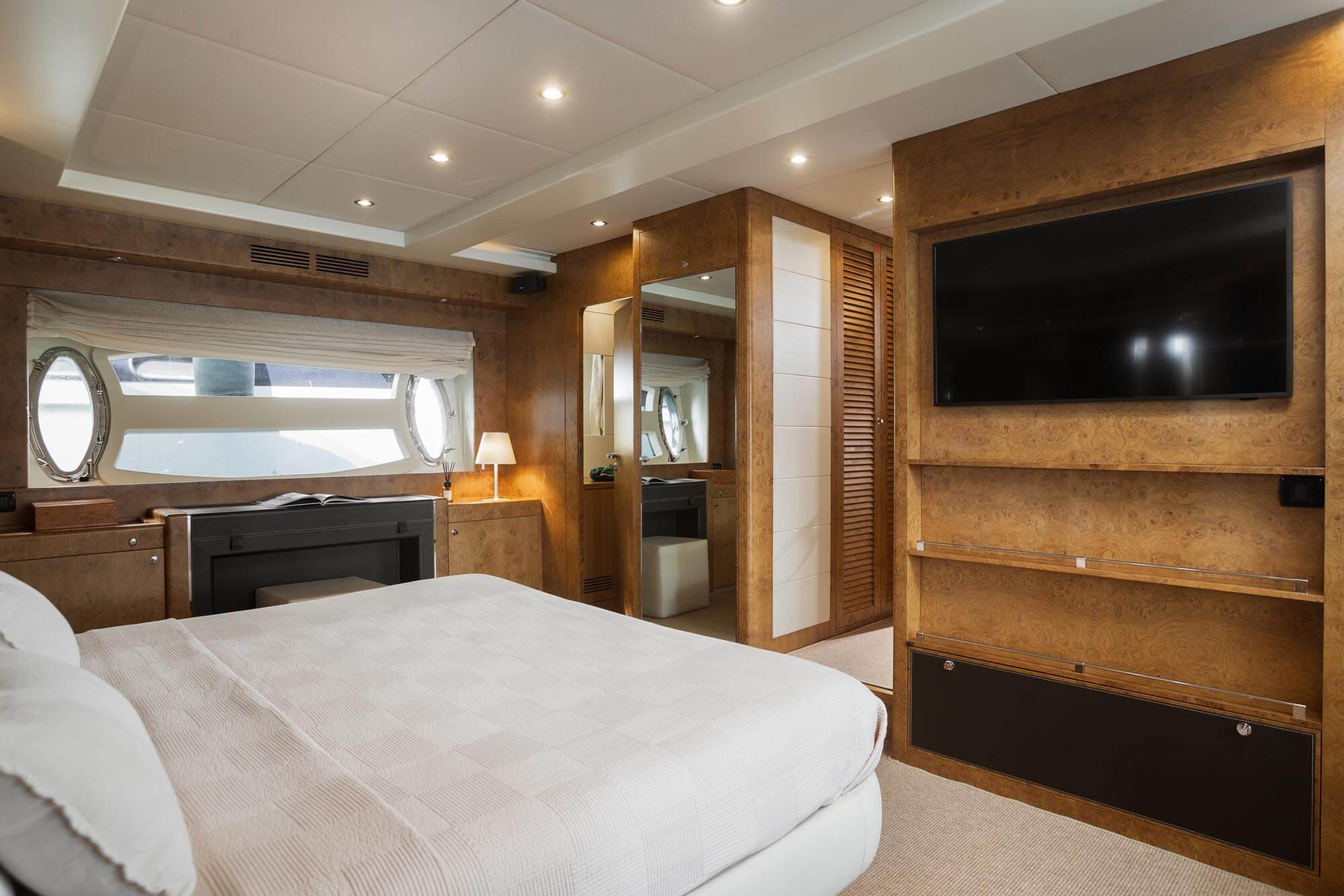 M/Y Anlia cabins  image 4