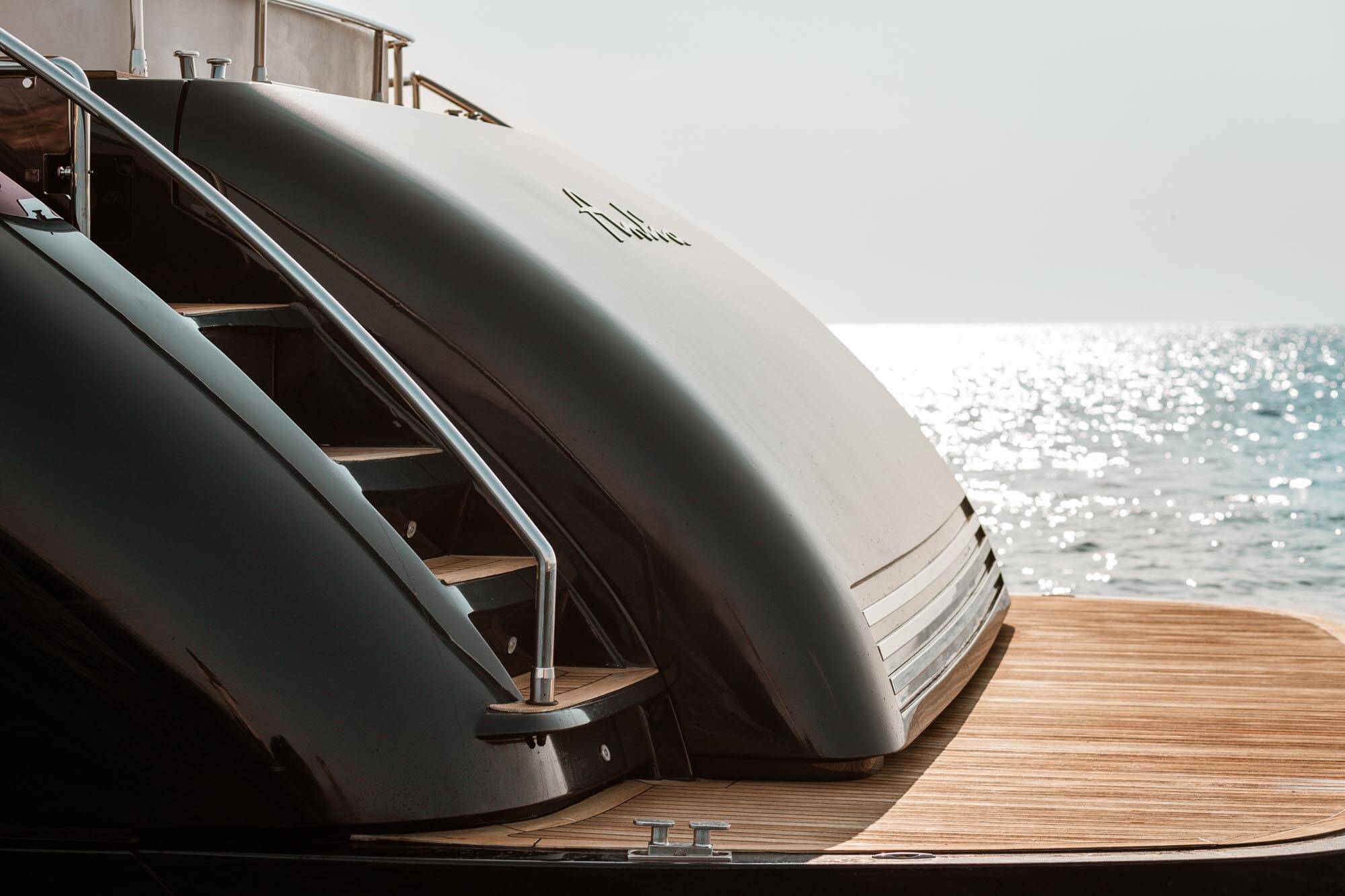 M/Y Anlia external details & lifestyle  image 8